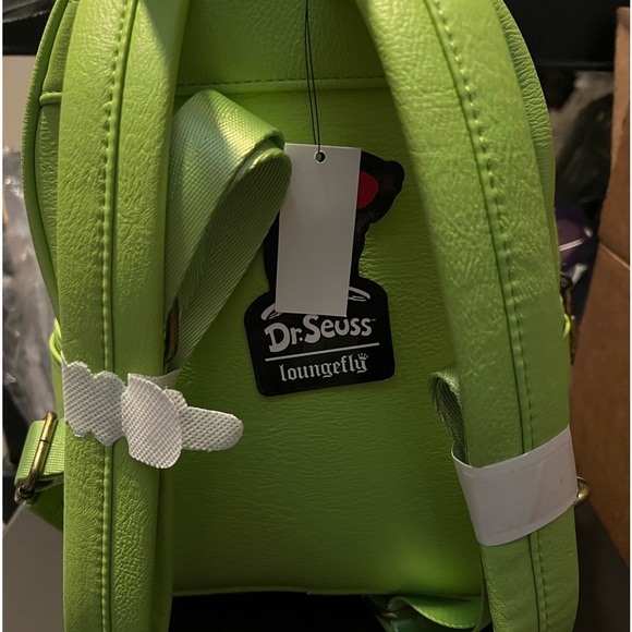 Nwt Loungefly grinch older model - Picture 5 of 5